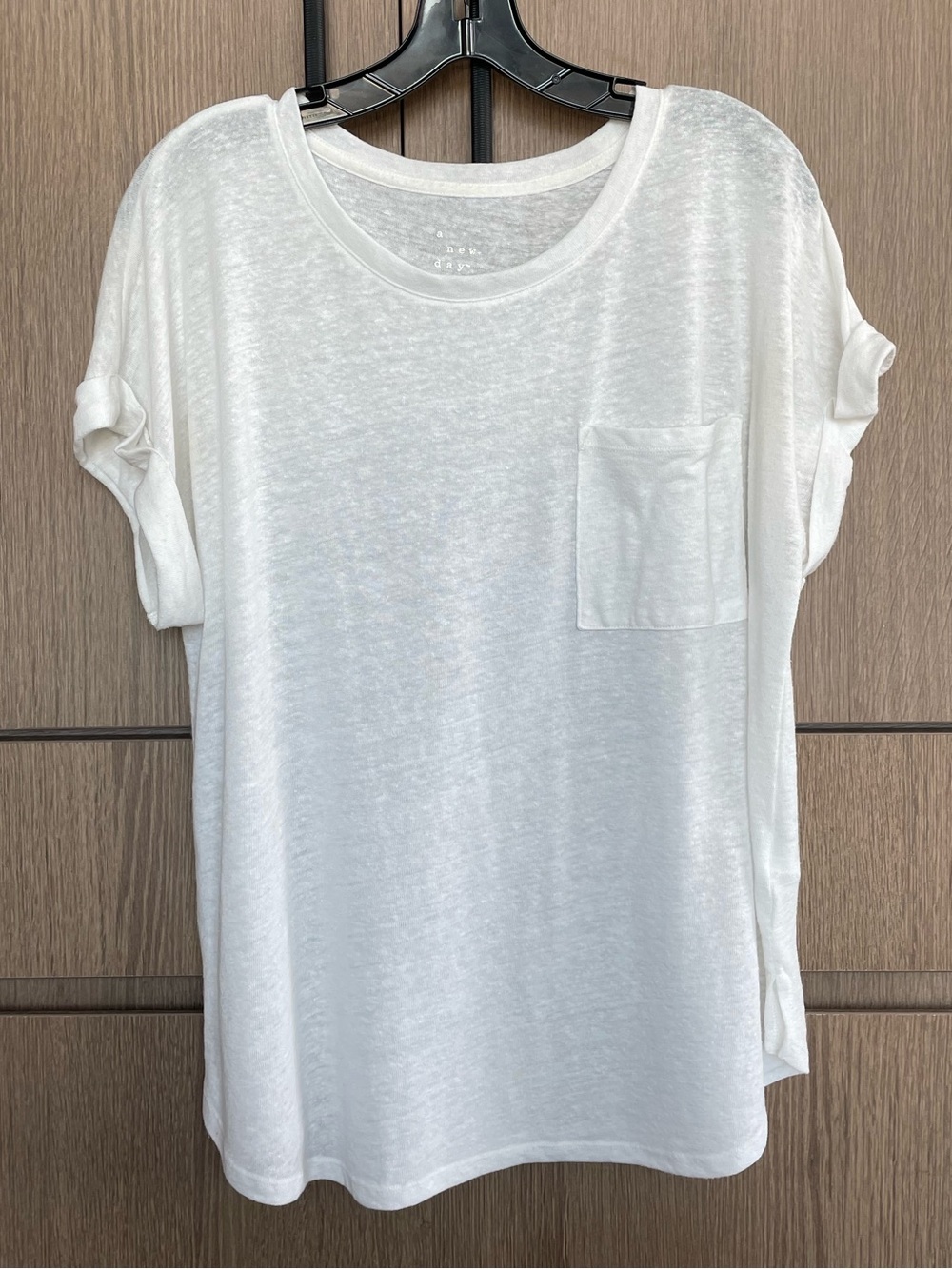 A New Day White Short Sleeve Tee/Top with Pocket - Size L